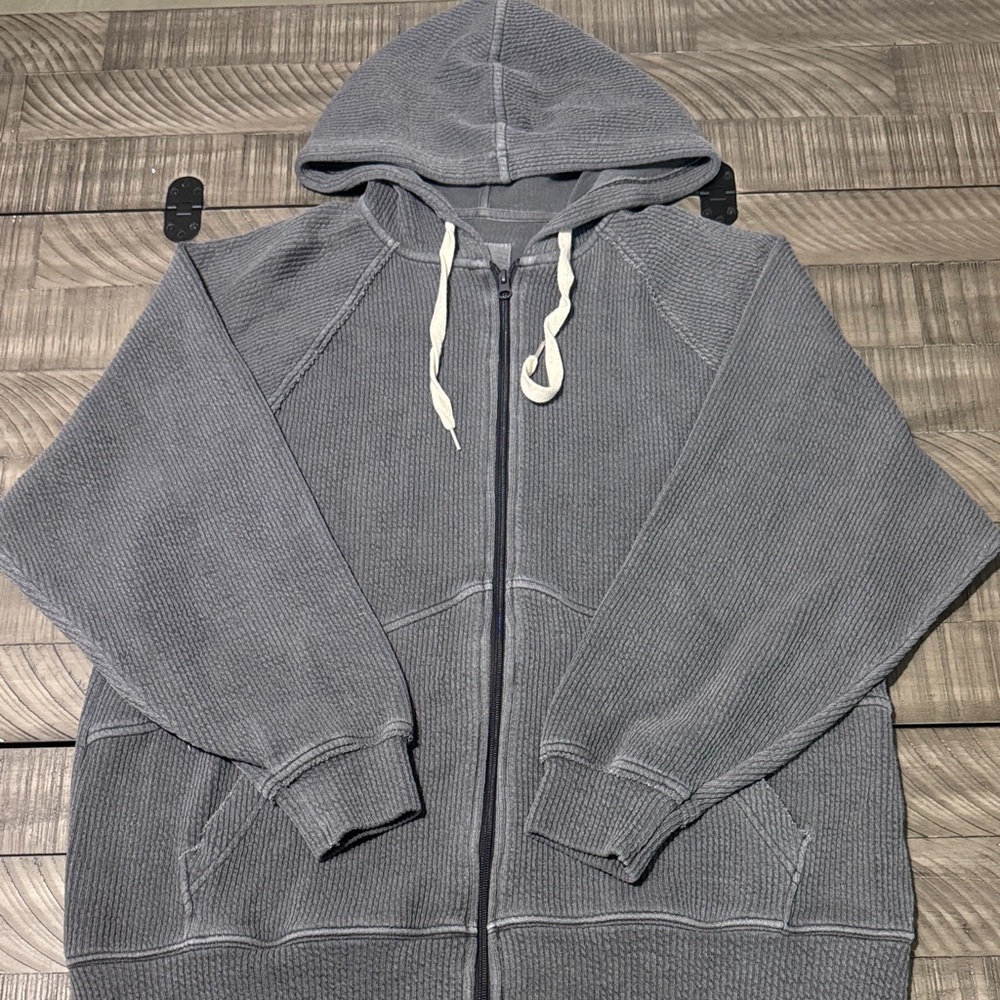 Aerie Gray Ribbed Zip Up Hoodie